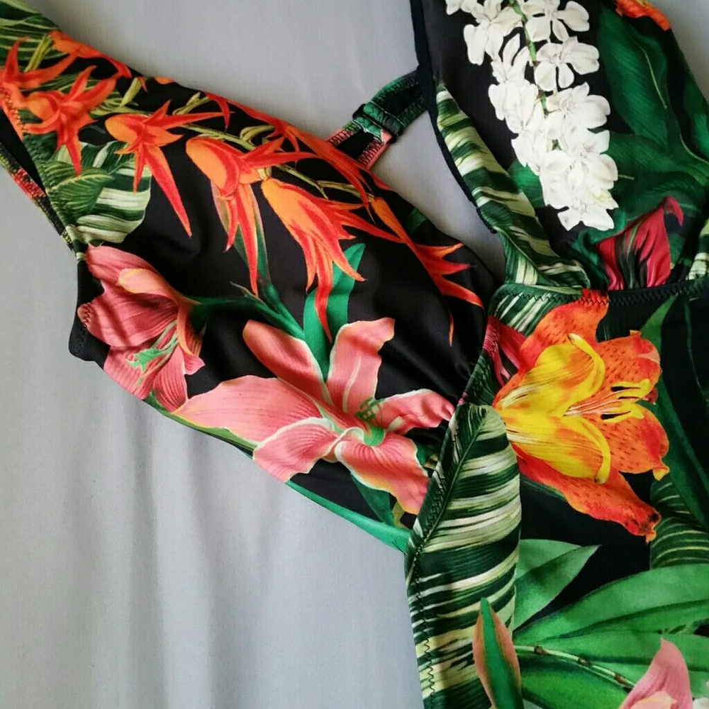 Zara Tropical Trikini 🌺